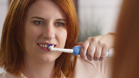 Brushing with an Electric Toothbrush